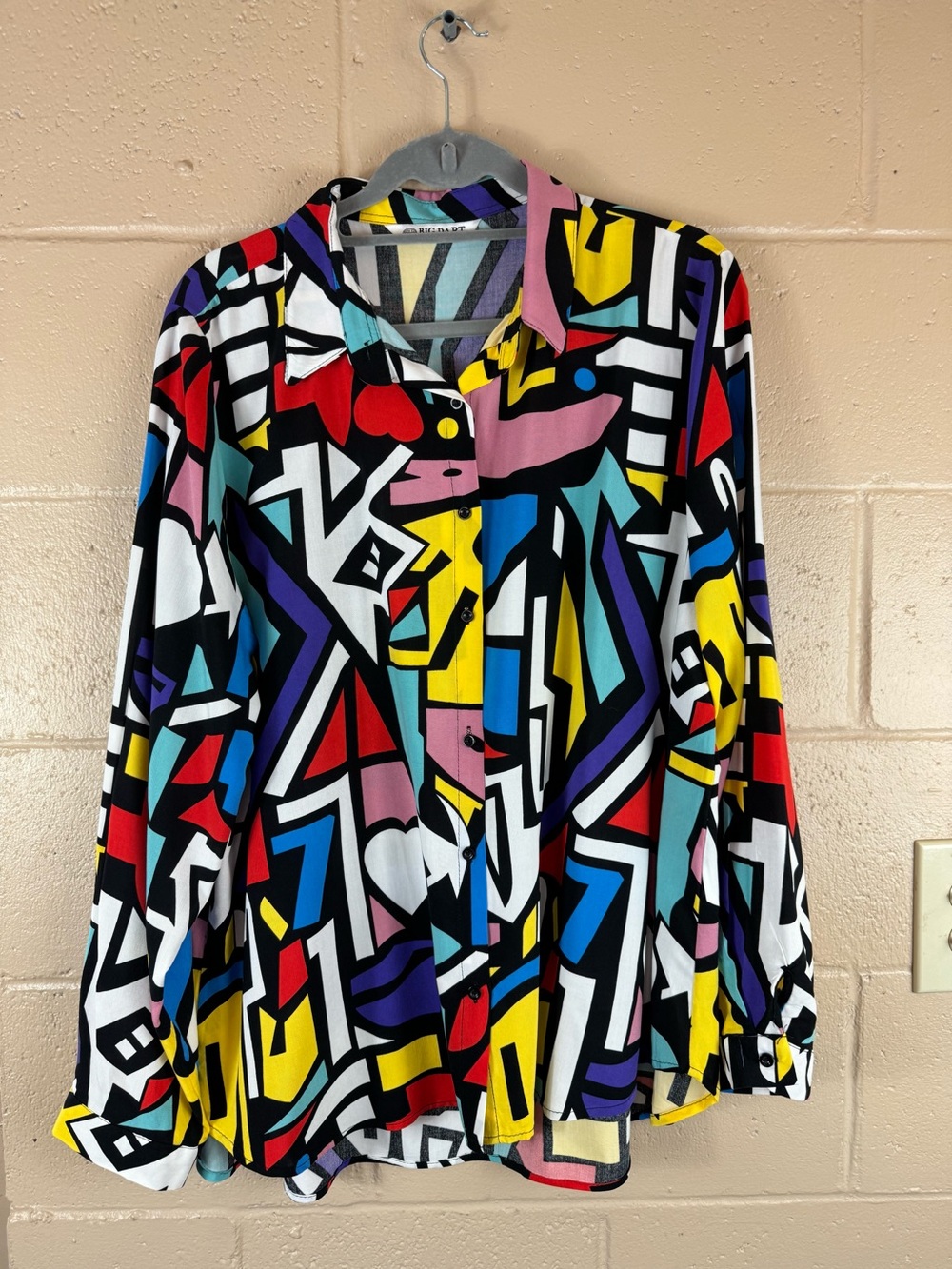Vintage Viscose Abstract Art Button-Up Shirt in Size Large